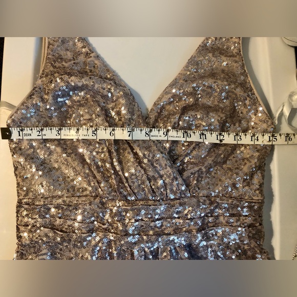 Sequin evening gown - Picture 8 of 8